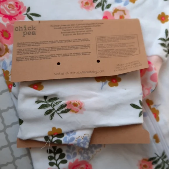 2 piece floral set. Footed onepice and headband - Picture 5 of 11